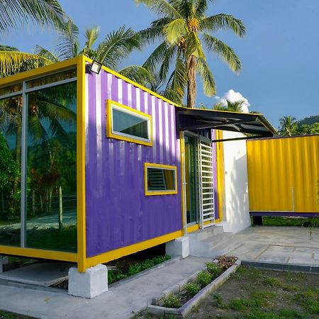 Purple Cube At Lumut Cube Homestay Kontena Eksteriør billede